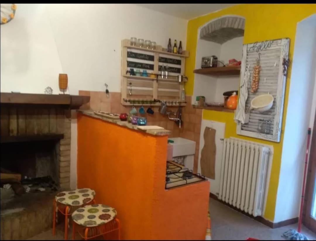 Umbria In Bike B&B Foligno Bagian luar foto