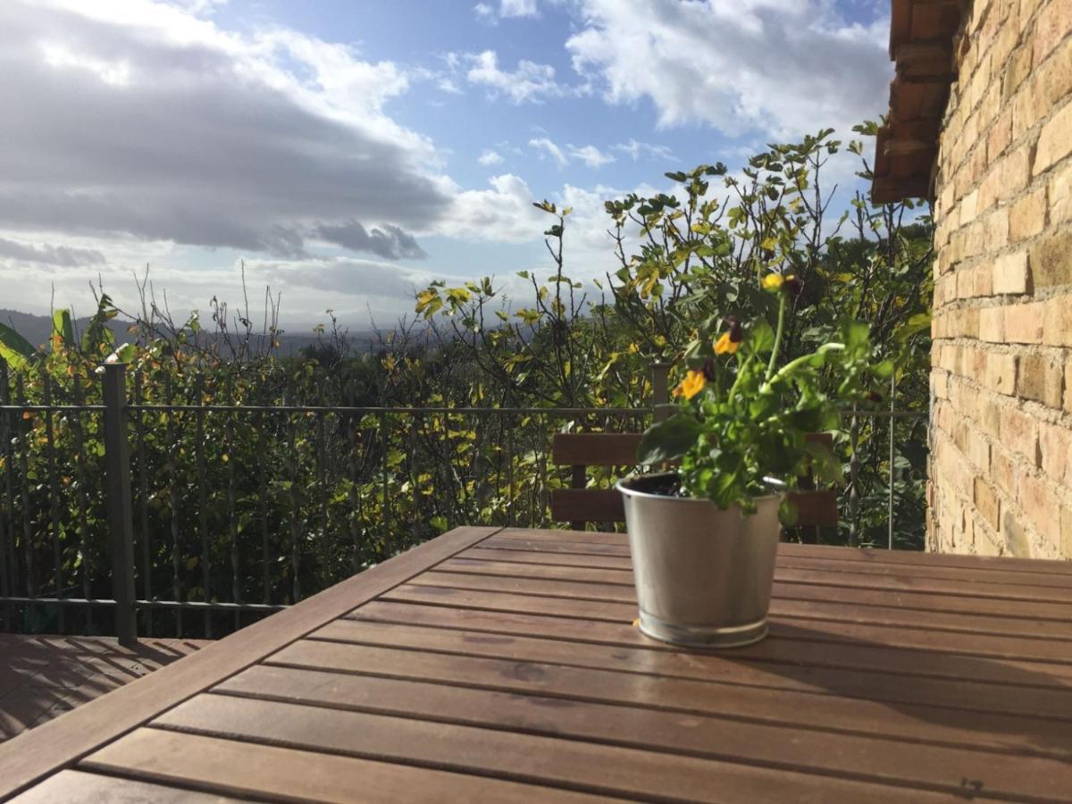 Umbria In Bike B&B Foligno Bagian luar foto